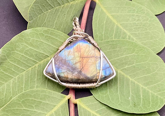 Labradorite Pendant #04 Wire Wrapped