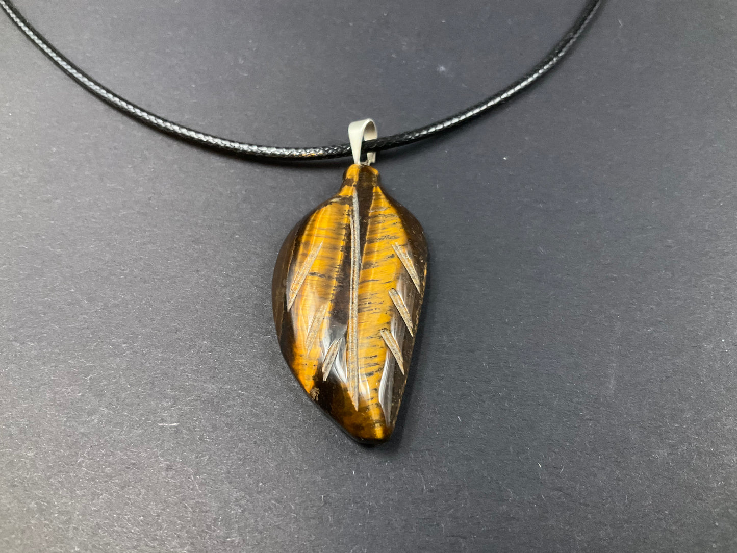 Tiger Eye Pendant Leaf