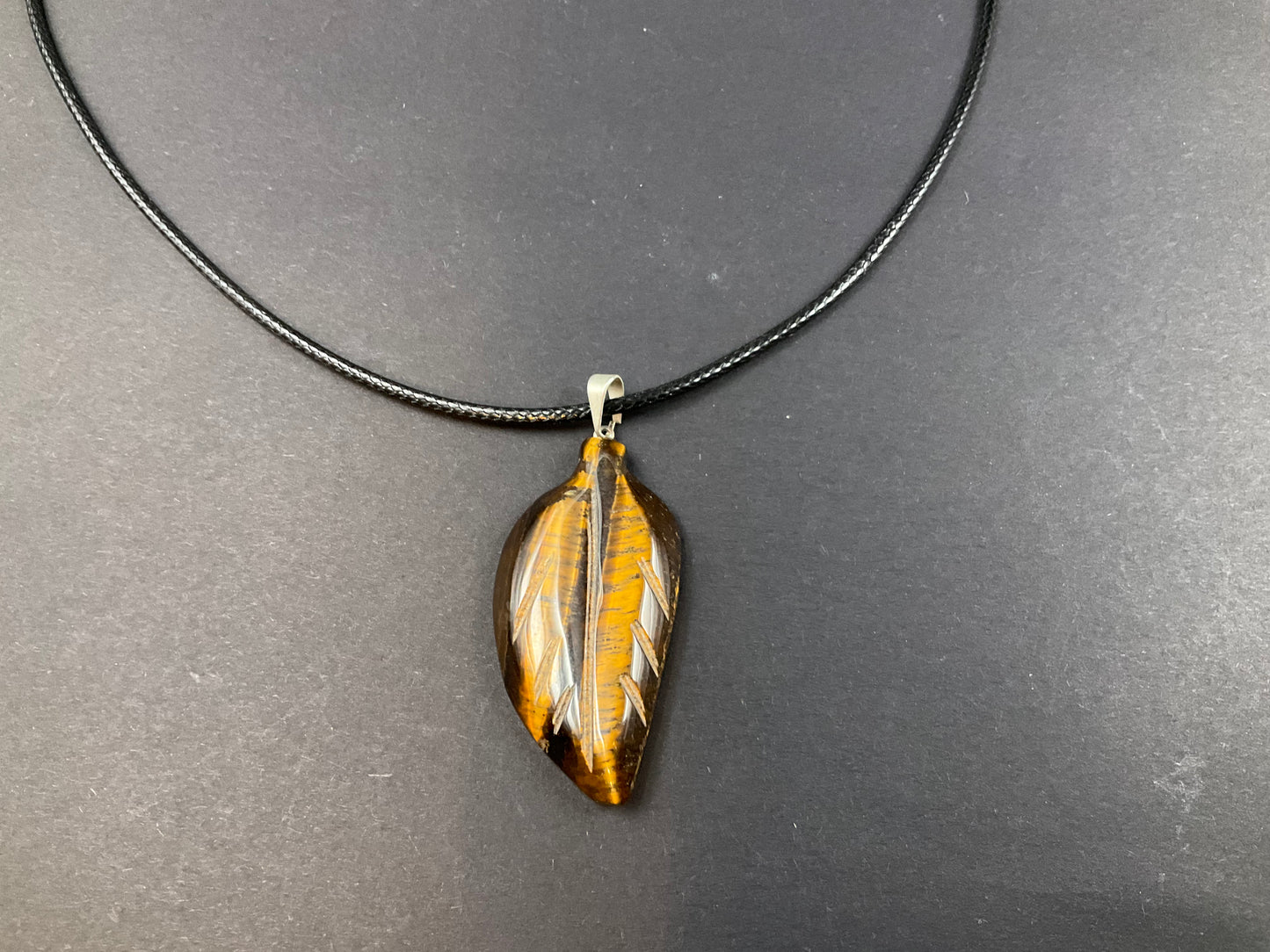 Tiger Eye Pendant Leaf