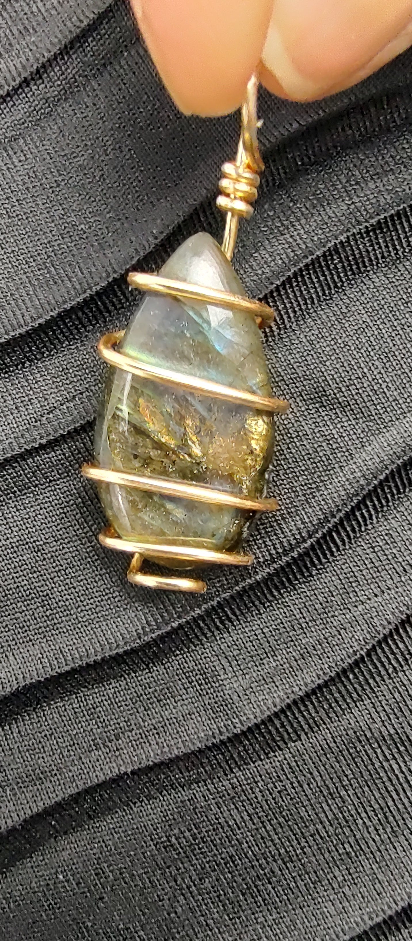 Labradorite Pendant #01 Wire Wrapped