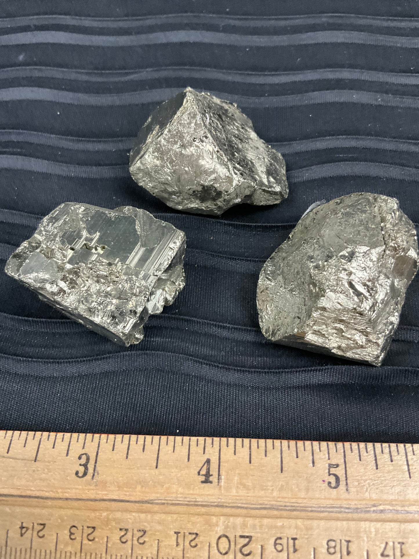 Pyrite Hedro Medium Nuggets